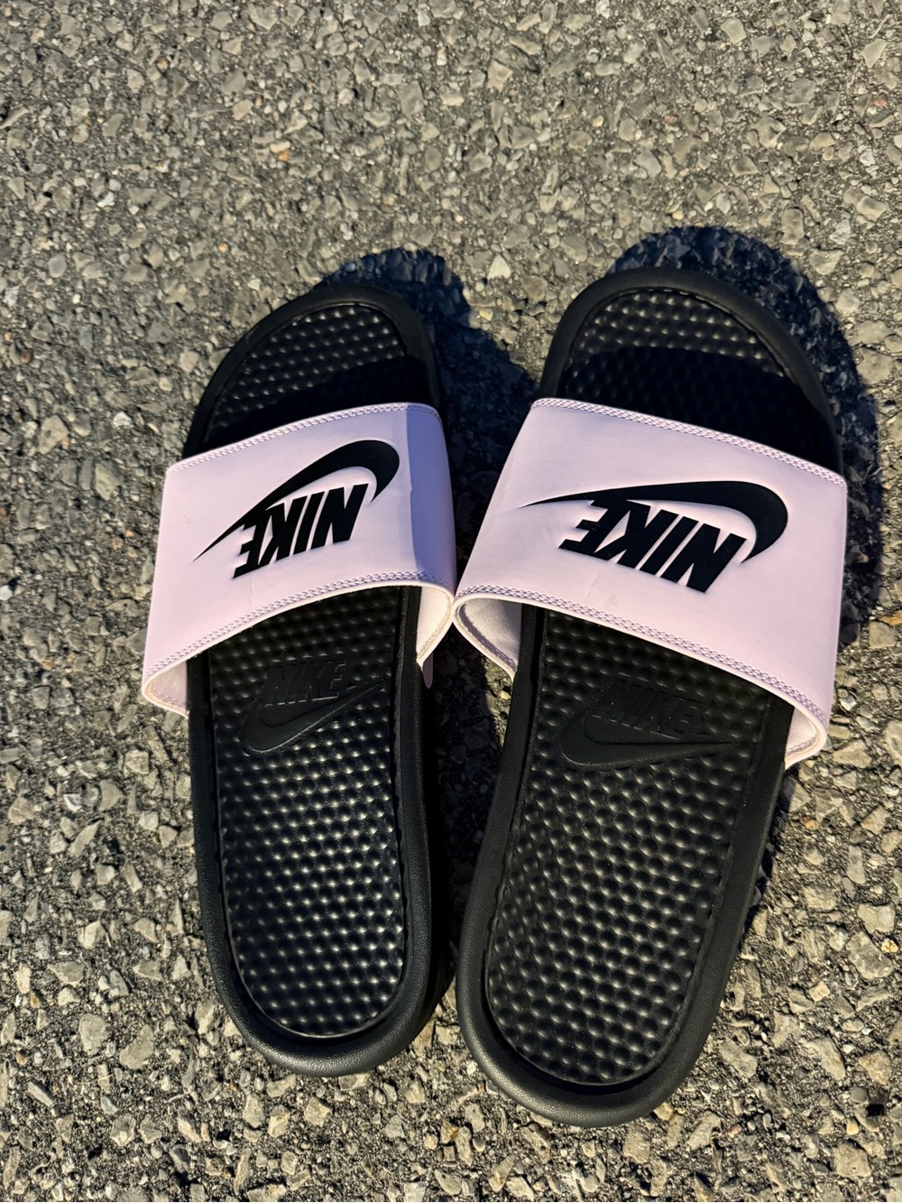 NIKE SLIDES
